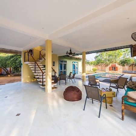 Forestville Yala Bagian luar foto