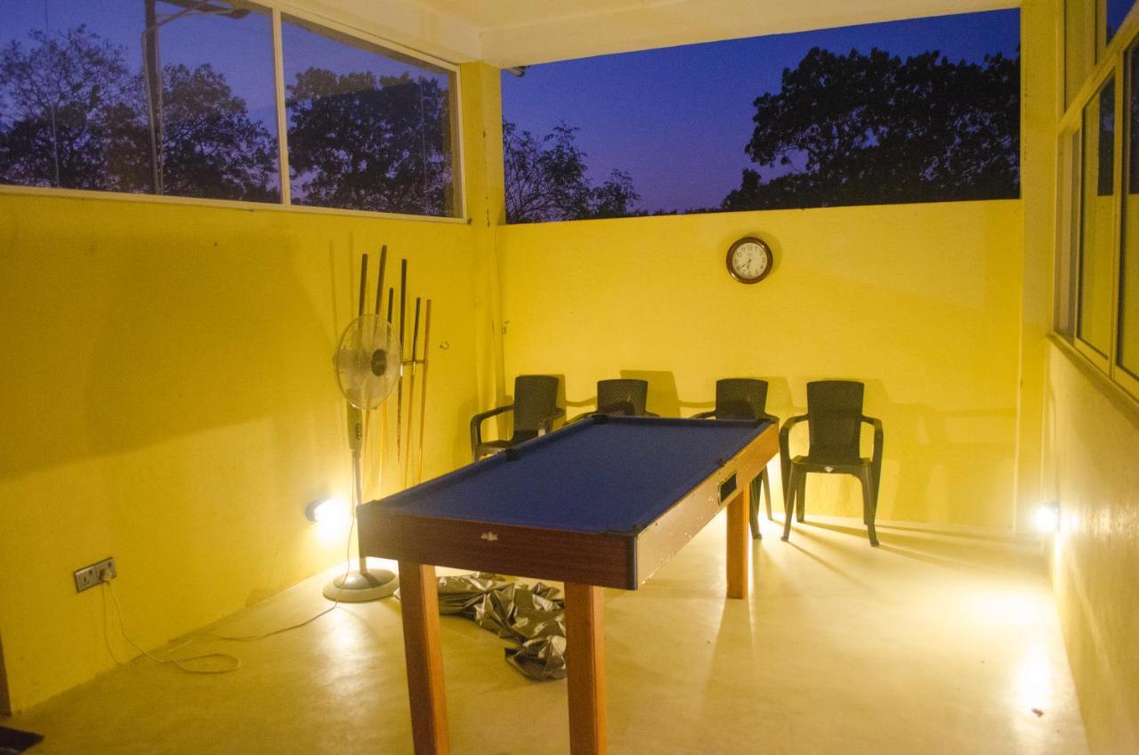 Forestville Yala Bagian luar foto