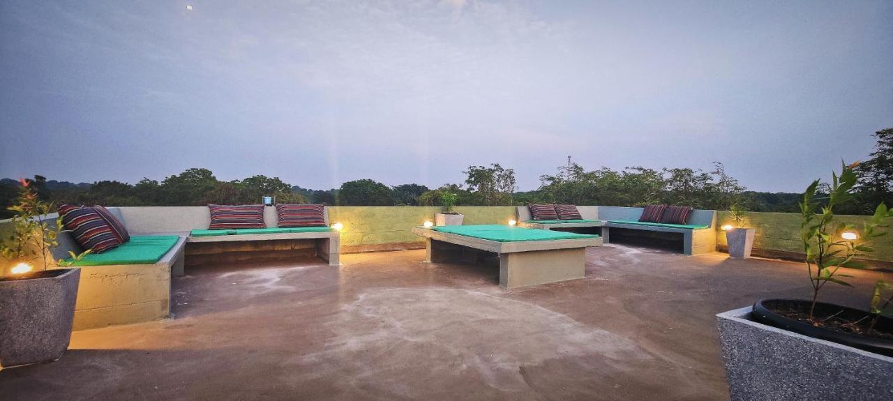 Forestville Yala Bagian luar foto