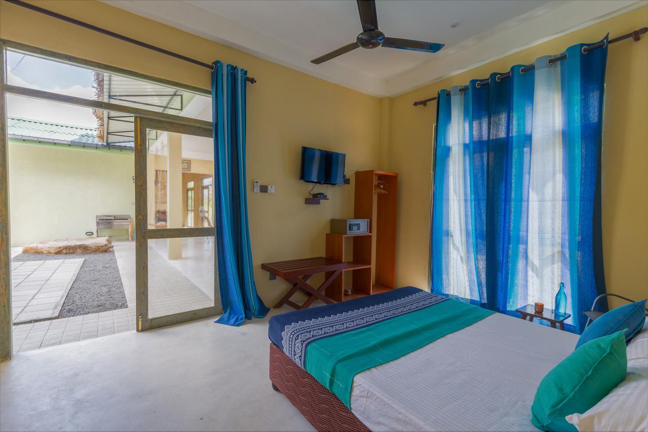 Forestville Yala Bagian luar foto
